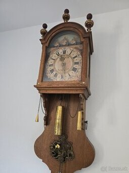Starožitné nástenné drevene hodiny...