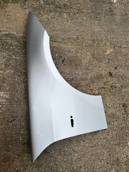 Predám predný blatnik BMW e9