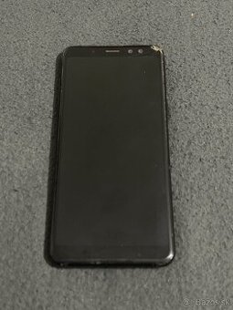 Predám Samsung Galaxy A8 32GB Black Telefon je Plne Funkčný