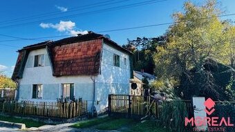 Na predaj 4-izbový rodinný dom v Brodzanoch – pozemok 1236 m