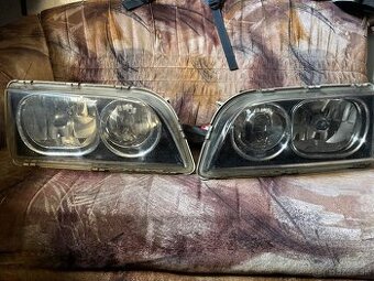 Predne xenony VOLVO V40/S40