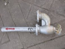 Hasičský stojatý ejektor