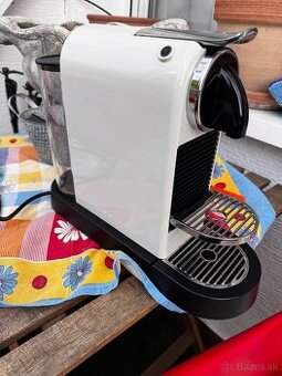 Predam kavovar Nespresso