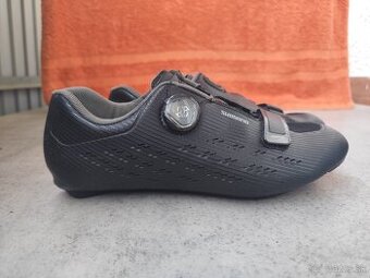 Predam cestne  tretry Shimano RP501
