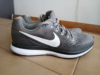 Damske bezecke tenisky NIKE ZOOM Pegasus 34.