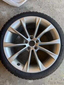 Elektróny Audi 225/40 R18