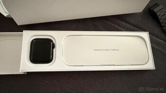 Hodinky Apple Watch se 2,generácia 44 mm