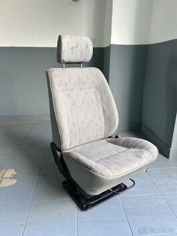 Otočné sedadlo Transporter T4