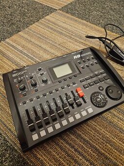 Sampler R8