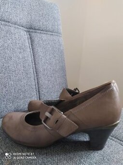 Nosené kožené topanky, lodičky 40 až 41