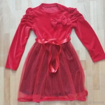 Dievčenské šaty premerane pozrite fotky