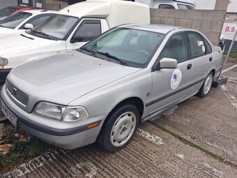 Predaj Volvo V40 benzín