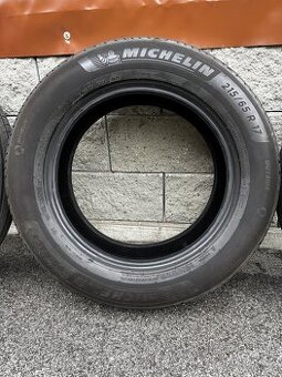 Michelin Primacy 4 215/65 R17