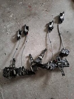 Predam ford mondeo mk4  zamok na dvera