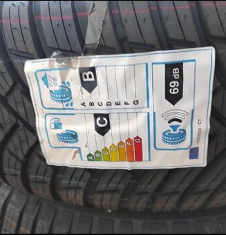 Pneumatiky 4ks nové zimné 205/65 R15