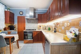 Veľký 3-izbový byt na ul. Šafárikova, Nové Zámky – 82,08m2