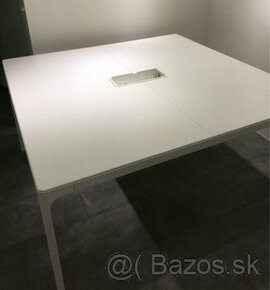 Ikea Bekant 140x140cm pracovny stol pre dvoch