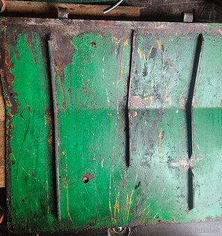 LKT 81 plech pod motor
