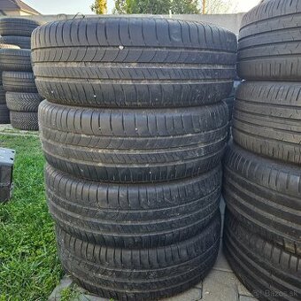205/60 r16 Michelin..,,