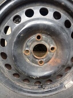 Pneumatiky a diskami (4 diery) 175/70R14 zimné