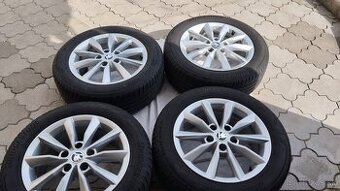 Sada elektrónov škoda s pneu Bridgestone 205/55 16 letné