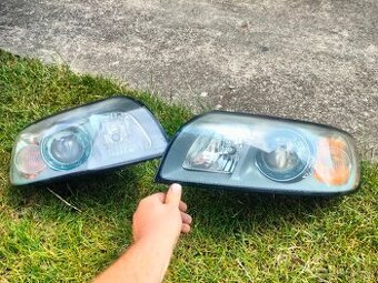 Predám xenónové reflektory na Volvo V50