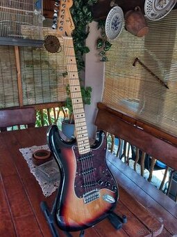 Predám elektrickú gitaru Fender Stratocaster Mexiko