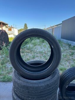 255/45 R20