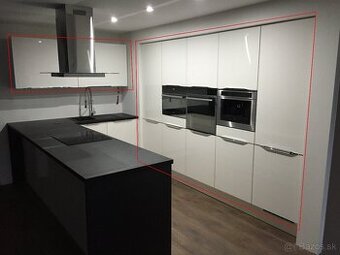 Dvierka na kuchynskú linku biely lesk ( Nobilia)