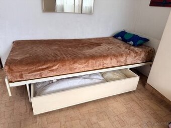 darujem za odvoz postel s úložným priestorom