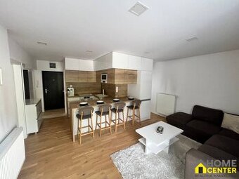 PPREDAJ 3 izbový, tehlový byt s garážou v centre - KOMÁRNO