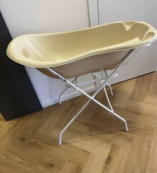 Vanička so stojanom