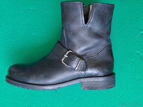 Dámske kožené čižmy nízke 37