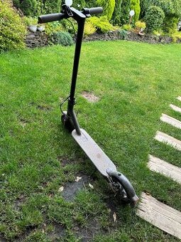 Elektrická kolobežka - Xiaomi Mi Electric Scooter 1s