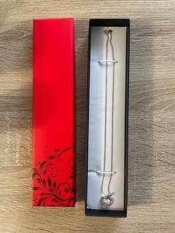 Damska strieborná retiazka so strieborným príveskom