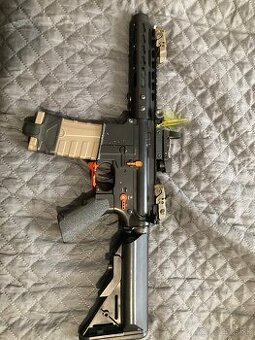 Predám airsoft AR15