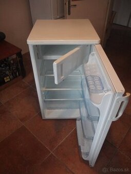 Chladnička s mrazničkou Electrolux 208l