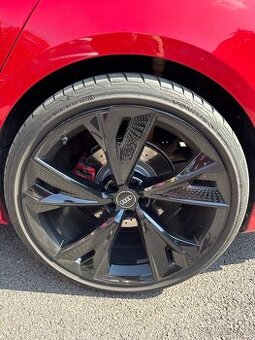 Originál Audi RS6 C8 22” disky + letné pneu Hankook