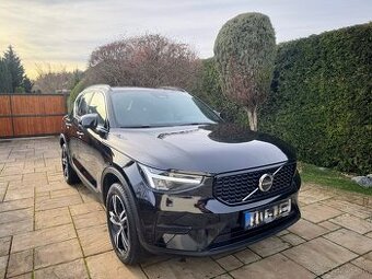 Volvo XC40, B3 AUT PLUS BLACK EDITION , DPH , 2/2026, 900km