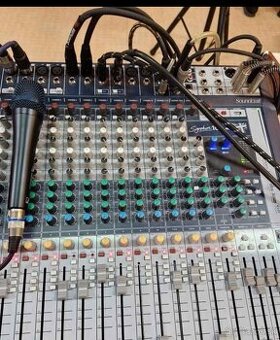 Soundcraft Signature 16 Analógový mixpult