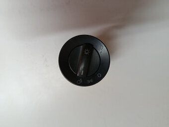 Vypínač svetiel VW Golf IV 6Q0941531B 20€