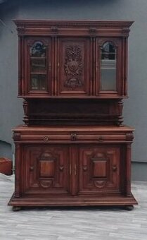 Príborník starožitný – 233 x 156 x 60 cm .