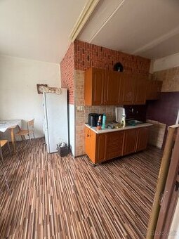 3-izbový byt s balkónom