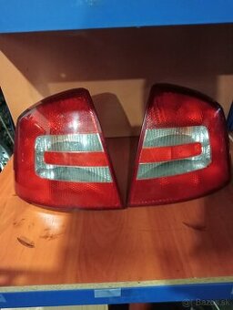 Zadné svetlá škoda Octavia 2
