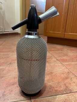 Retro sifónová fľaša - funkčný kúsok s nostalgiou