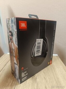 JBL Tour ONE M2