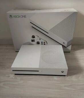 Predám xbox one s s kinectom a hrami