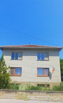 Rodinný dom s veľkou záhradou Breznička - 1
