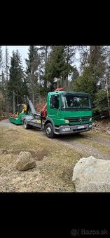 Mercedes 15T HÁKOVÝ NOSIČ KONTAJNEROV HYDRAULICKÁ RUKA