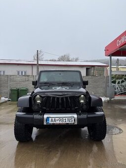 Jeep Wrangler Sahara 3.8 V6 4x4